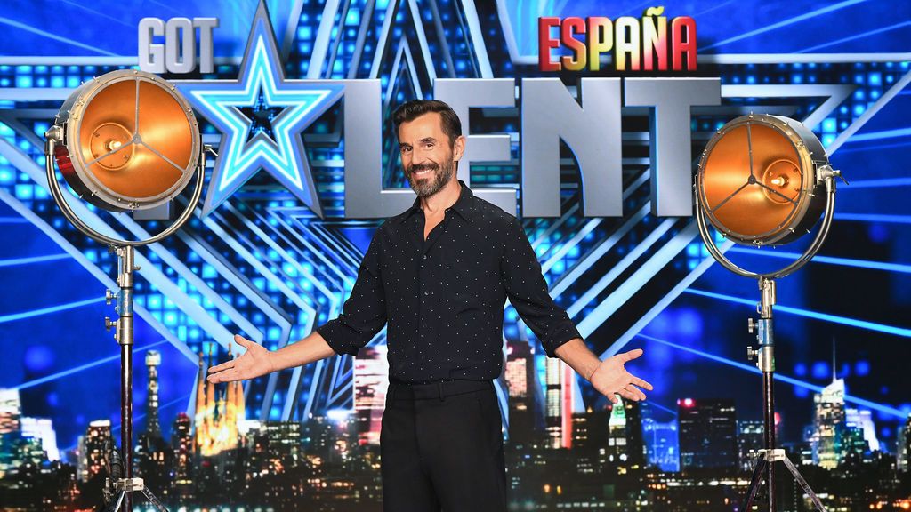 Acrobacias en moto sobre el escenario, una faquir y una maga de siete años, en 'Got Talent España'