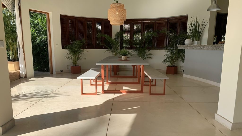 Así es Villa Playa por dentro, la espectacular casa donde viven los chicos junto a las solteras