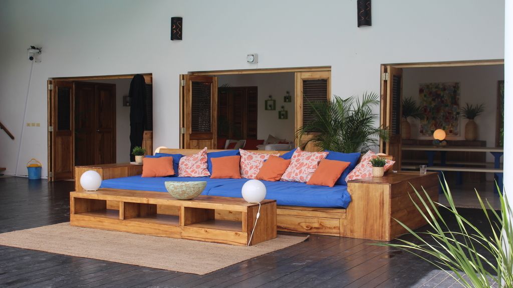 Así es Villa Montaña, la espectacular villa donde viven las chicas junto a los solteros