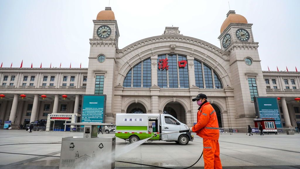 Una historia de soberbia: cuando hace un año nos reíamos del confinamiento de Wuhan