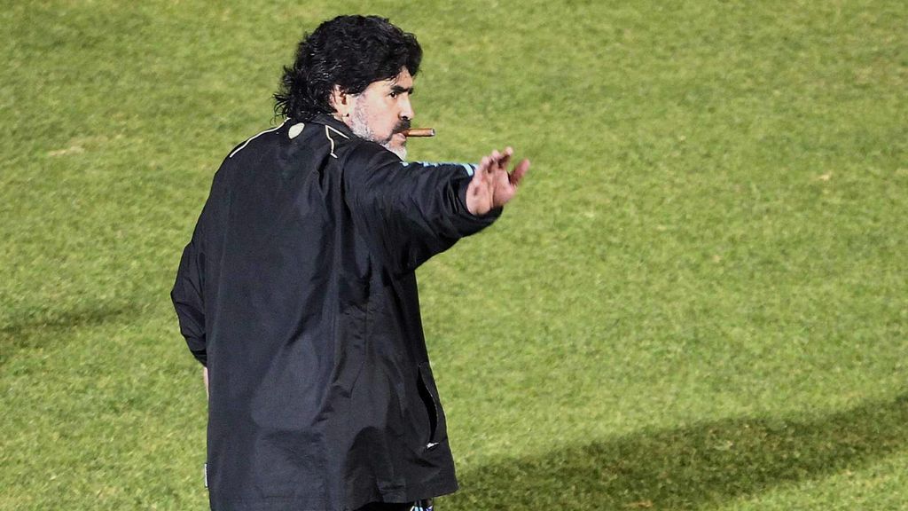 Maradona tenía más de 40 juicios pendientes cuando murió: defraudar a Hacienda, litigios contra árbitros y hasta acoso sexual Maradona tenía más de 40 juicios pendientes cuando murió: defraudar a Hacienda, litigios contra árbitros y hasta acoso sexual
