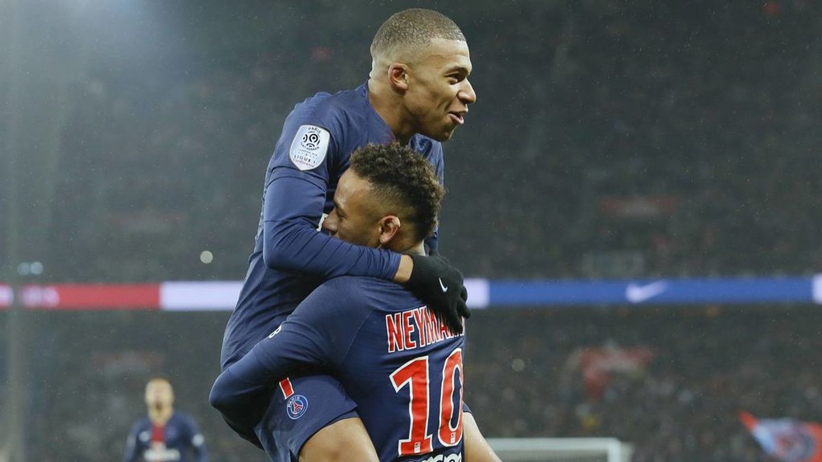 El PSG presenta 204 millones de euros en pérdidas, está obligado a vender y en Francia apuntan a Mbappé El PSG presenta 204 millones de euros en pérdidas, está obligado a vender y en Francia apuntan a Mbappé