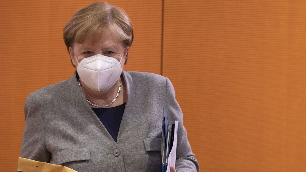 Alemania y Francia prohíben las mascarillas de tela y recomiendan las FFP2 Alemania y Francia prohíben las mascarillas de tela y recomiendan las FFP2