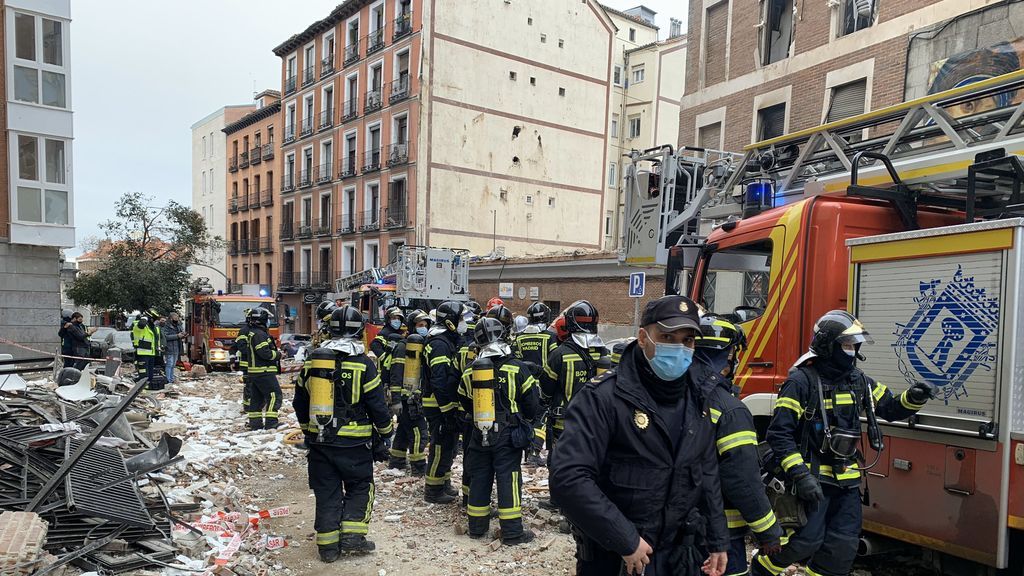 Policía Científica busca el foco del origen de la explosión de gas en Madrid Policía Científica busca el foco del origen de la explosión de gas en Madrid