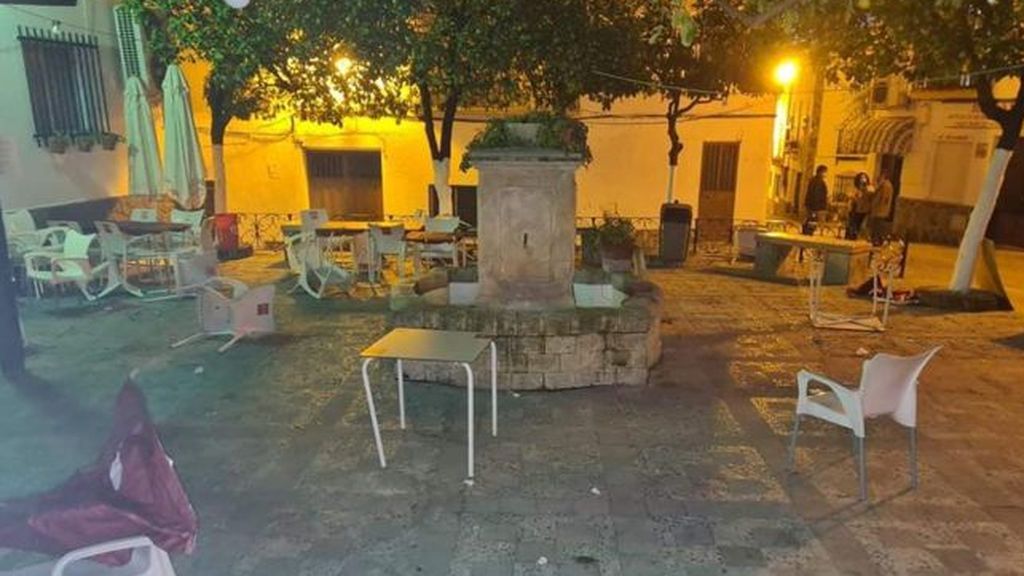 La foto de los destrozos publicada en redes por el dueño del bar