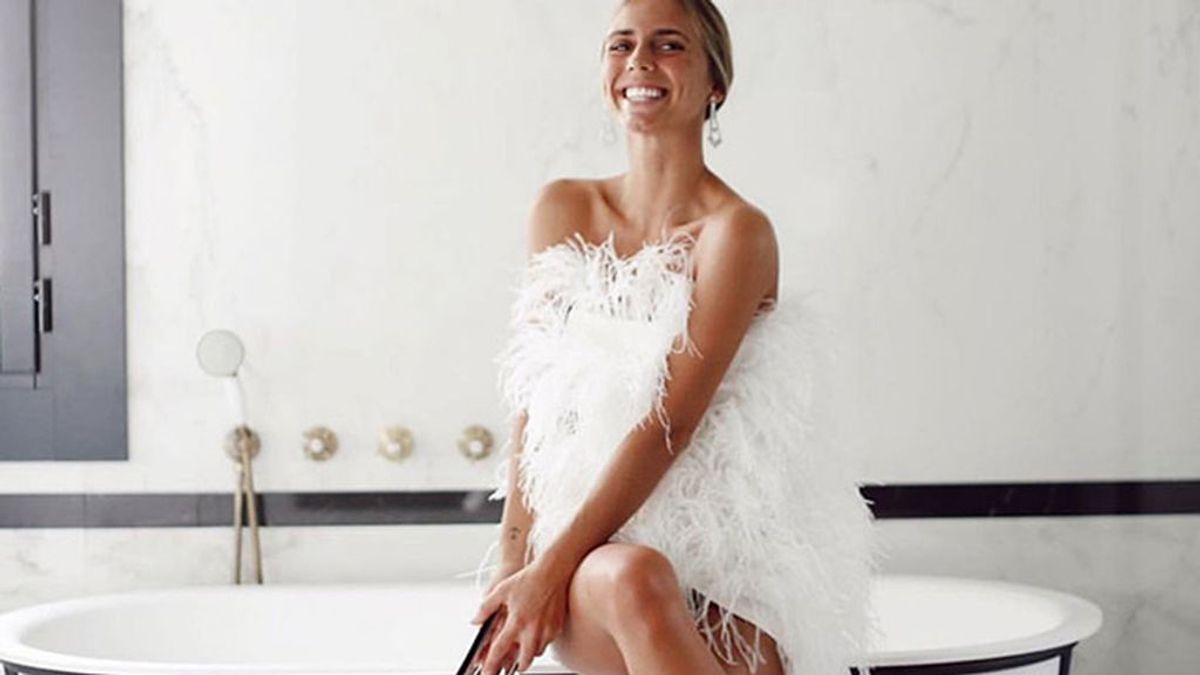 Vestido de novia mini, un look impactante para bodas de primavera
