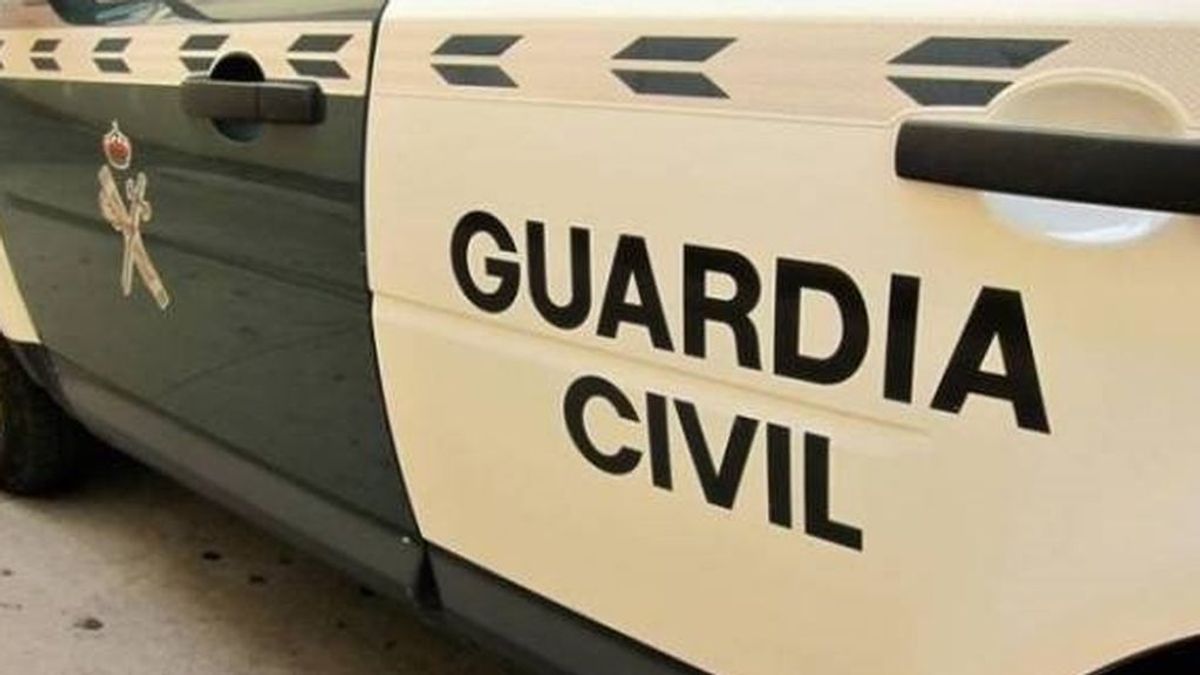 La Guardia Civil evita una pelea de 150 adolescentes en un pueblo de Valencia La Guardia Civil evita una pelea de 150 adolescentes en un pueblo de Valencia