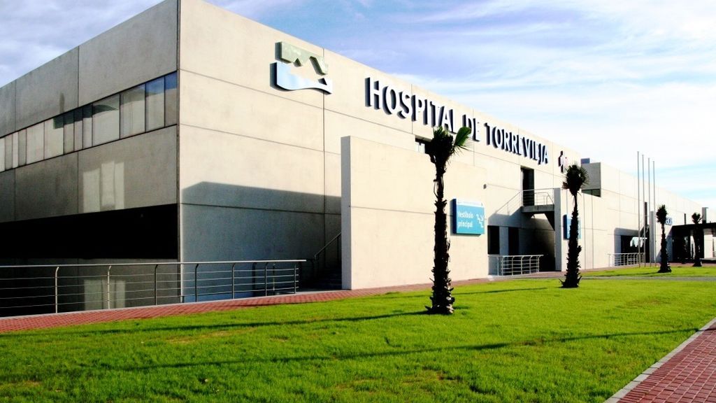 Dimite el comisionado del hospital de Torrevieja tras vacunarse de covid-19 Dimite el comisionado del hospital de Torrevieja tras vacunarse de covid-19
