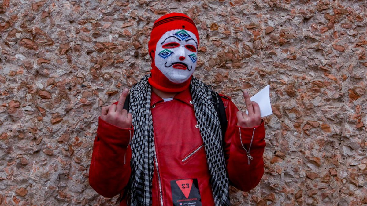 La Policía puso 216 multas a los participantes de la marcha negacionista de este sábado en Madrid La Policía puso 216 multas a los participantes de la marcha negacionista de este sábado en Madrid