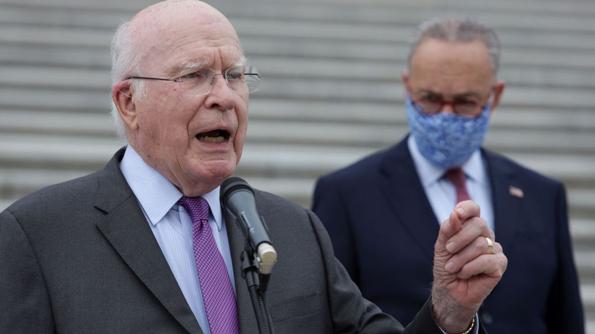 Patrick Leahy, tercero en la línea de sucesión de Joe Biden, y 5 películas de Batman en su currículo Patrick Leahy, tercero en la línea de sucesión de Joe Biden, y 5 películas de Batman en su currículo