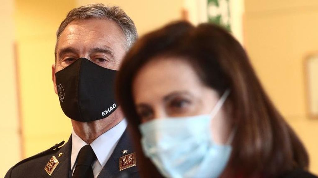 Vox apunta a Margarita Robles: "Quien dio la orden al Jemad de vacunarse debe dimitir" Vox apunta a Margarita Robles: "Quien dio la orden al Jemad de vacunarse debe dimitir"