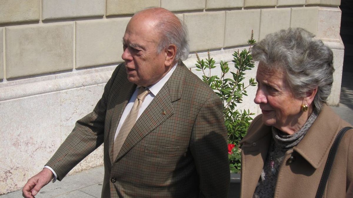Marta Ferrusola alega "demencia sobrevenida" para evitar el juicio y queda fuera del caso Pujol Marta Ferrusola alega "demencia sobrevenida" para evitar el juicio y queda fuera del caso Pujol