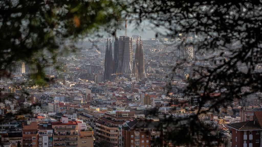 Cataluña confirma que sufre transmisión comunitaria de la cepa británica de la covid-19 Cataluña confirma que sufre transmisión comunitaria de la cepa británica de la covid-19