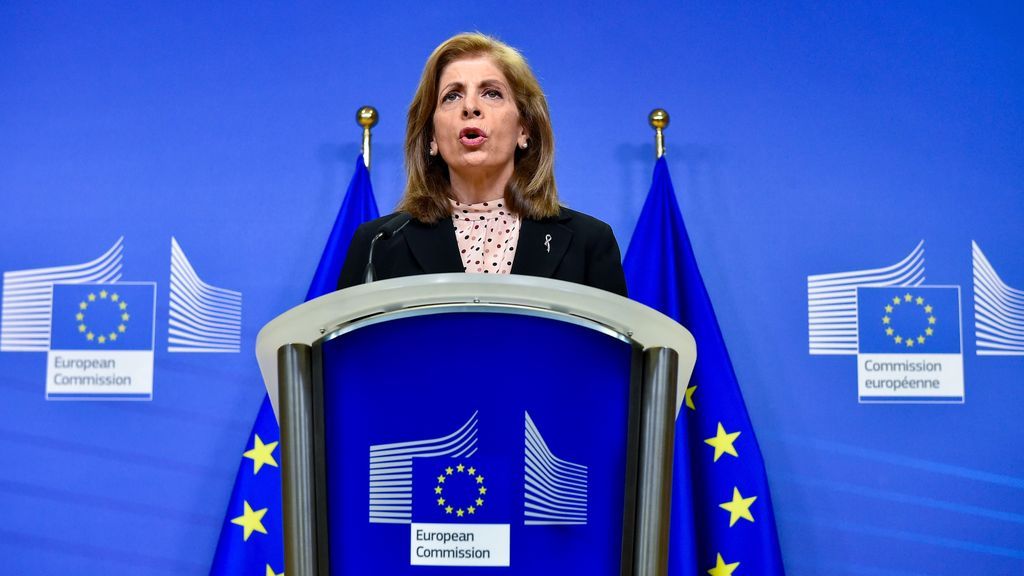 Escasez de vacunas: la UE sospecha que AstraZeneca ha vendido a otros países las dosis reservadas por Europa Escasez de vacunas: la UE sospecha que AstraZeneca ha vendido a otros países las dosis reservadas por Europa