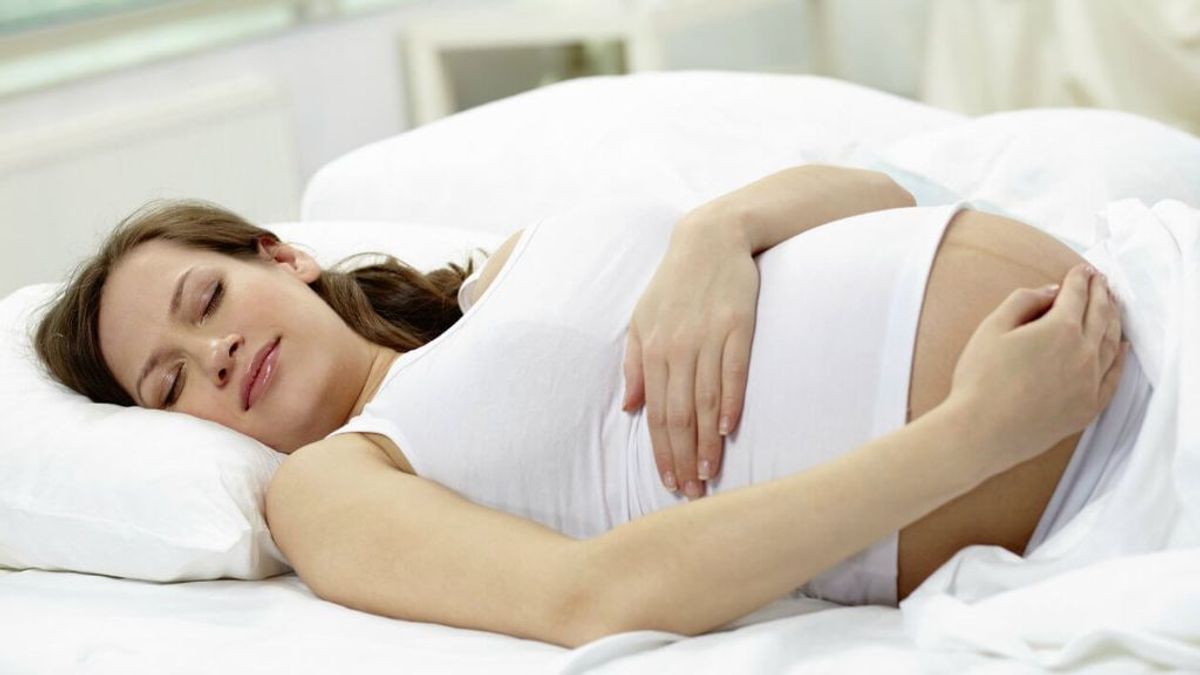 5 consejos para dormir bien durante el embarazo: así podrás descansar correctamente antes de la llegada del bebé.