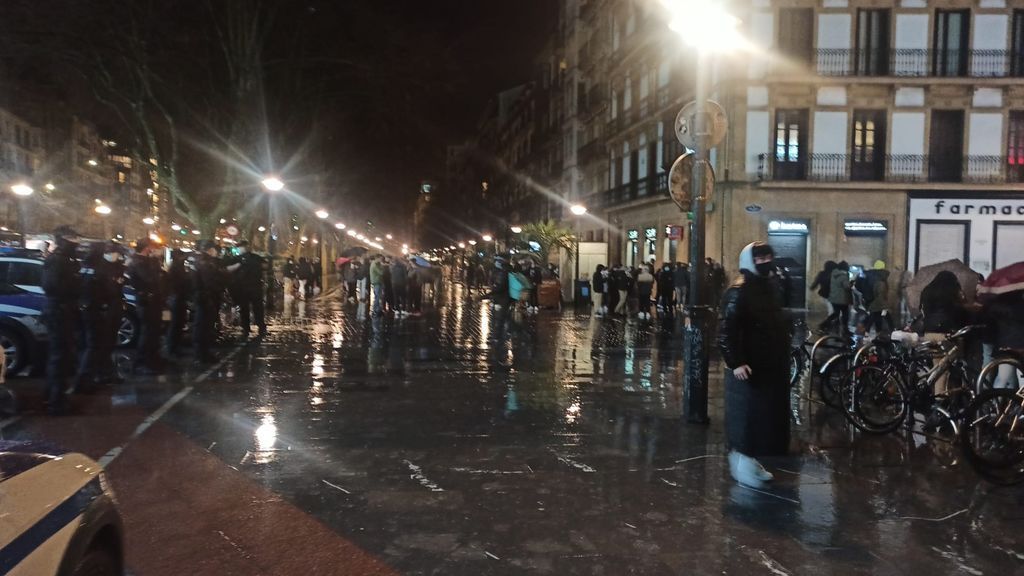 La pandemia resucita la 'kale borroka': la Ertzaintza cree que los incidentes en Euskadi son "algo coordinado" La pandemia resucita la 'kale borroka': la Ertzaintza cree que los incidentes en Euskadi son "algo coordinado"
