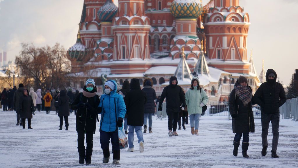 Rusia supera los 70.000 muertos pero confirma su cifra diaria de casos más baja desde noviembre Rusia supera los 70.000 muertos pero confirma su cifra diaria de casos más baja desde noviembre
