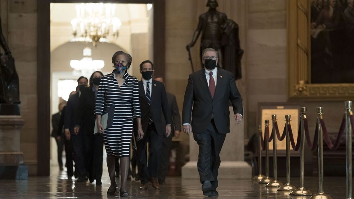 El Senado estadounidense recibe la acusación contra Trump, comenzando así su segundo 'impeachment' El Senado estadounidense recibe la acusación contra Trump, comenzando así su segundo 'impeachment'