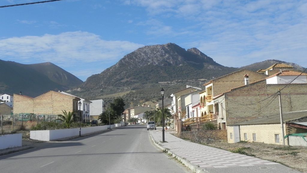 El pueblo con la tasa más alta de Andalucía solo tiene un médico hasta las 15 horas: “Por la tarde, no puedes enfermar” El pueblo con la tasa más alta de Andalucía solo tiene un médico hasta las 15 horas: “Por la tarde, no puedes enfermar”