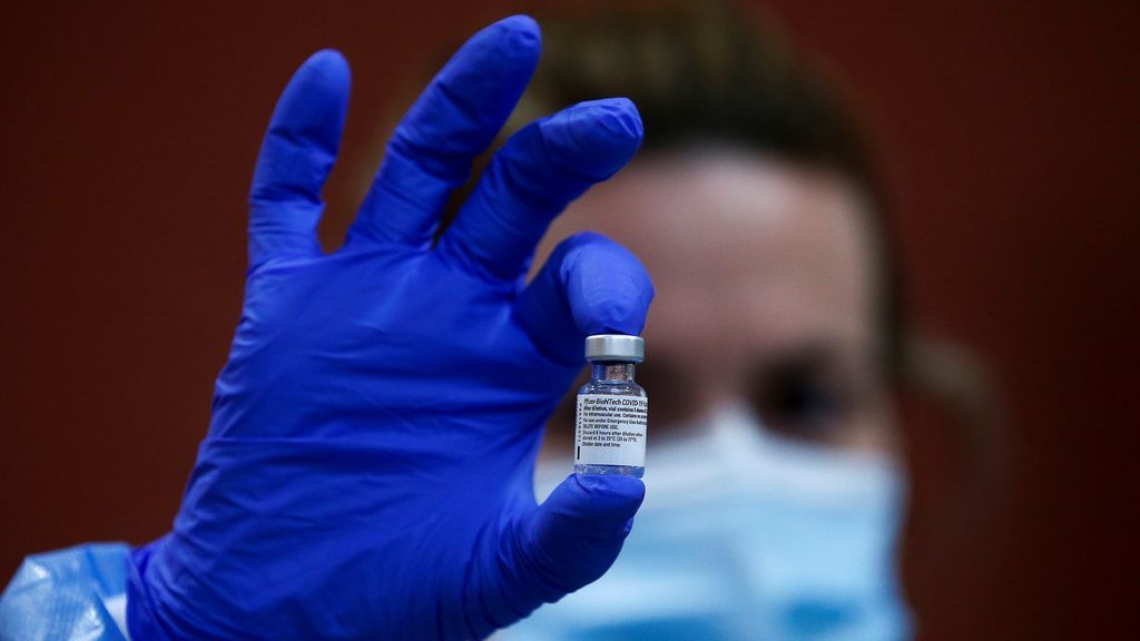 Primer mes de vacunación: un proceso irregular marcado por el incumplimiento de las farmacéuticas Primer mes de vacunación: un proceso irregular marcado por el incumplimiento de las farmacéuticas