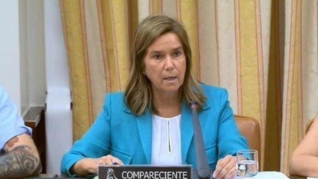 EuropaPress_1655128_ana_mato_defiende_honradez_rajoy_recalca_nadie_tiene_rendir_cuentas_hacen
