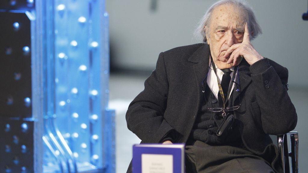 Cultura compra el archivo personal de Sánchez Ferlosio por 350.00 euros Cultura compra el archivo personal de Sánchez Ferlosio por 350.00 euros