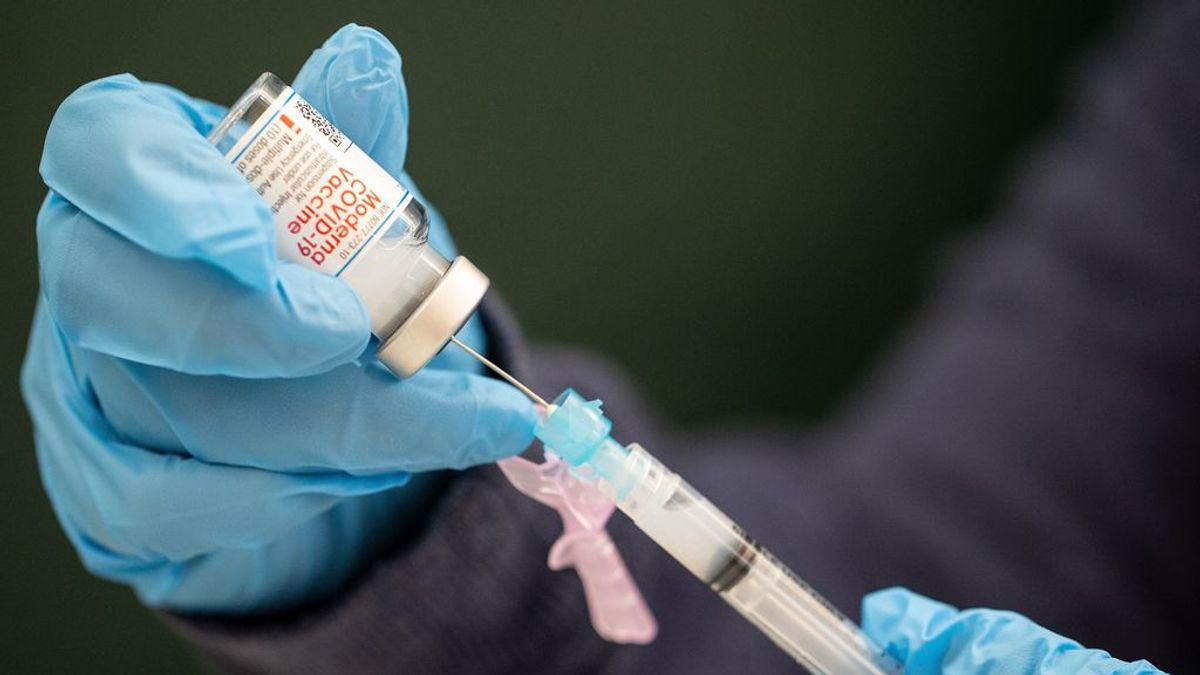 Rehacer la vacuna: las farmacéuticas acortan plazos para responder a las nuevas variantes del virus Rehacer la vacuna: las farmacéuticas acortan plazos para responder a las nuevas variantes del virus