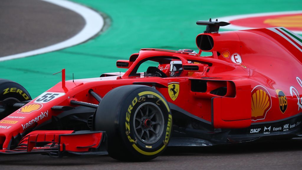 Carlos Sainz se sube por primera vez a un Ferrari de Fórmula 1: así han sido sus primeras vueltas en Fiorano