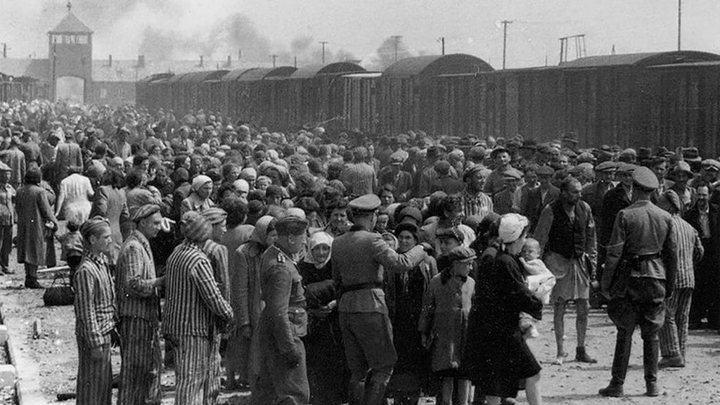 Seeing Auschwitz La Exposición De 100 Fotografías Que Muestra El Horror Del Exterminio Nazi