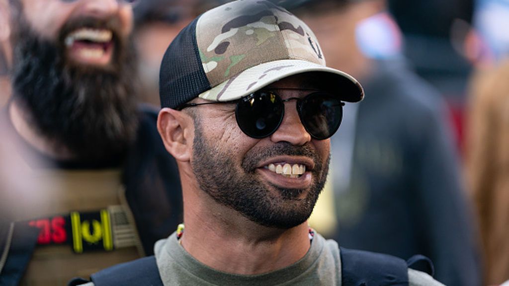 El líder de los Proud Boys detenido antes del asalto al Capitolio fue colaborador del FBI El líder de los Proud Boys detenido antes del asalto al Capitolio fue colaborador del FBI