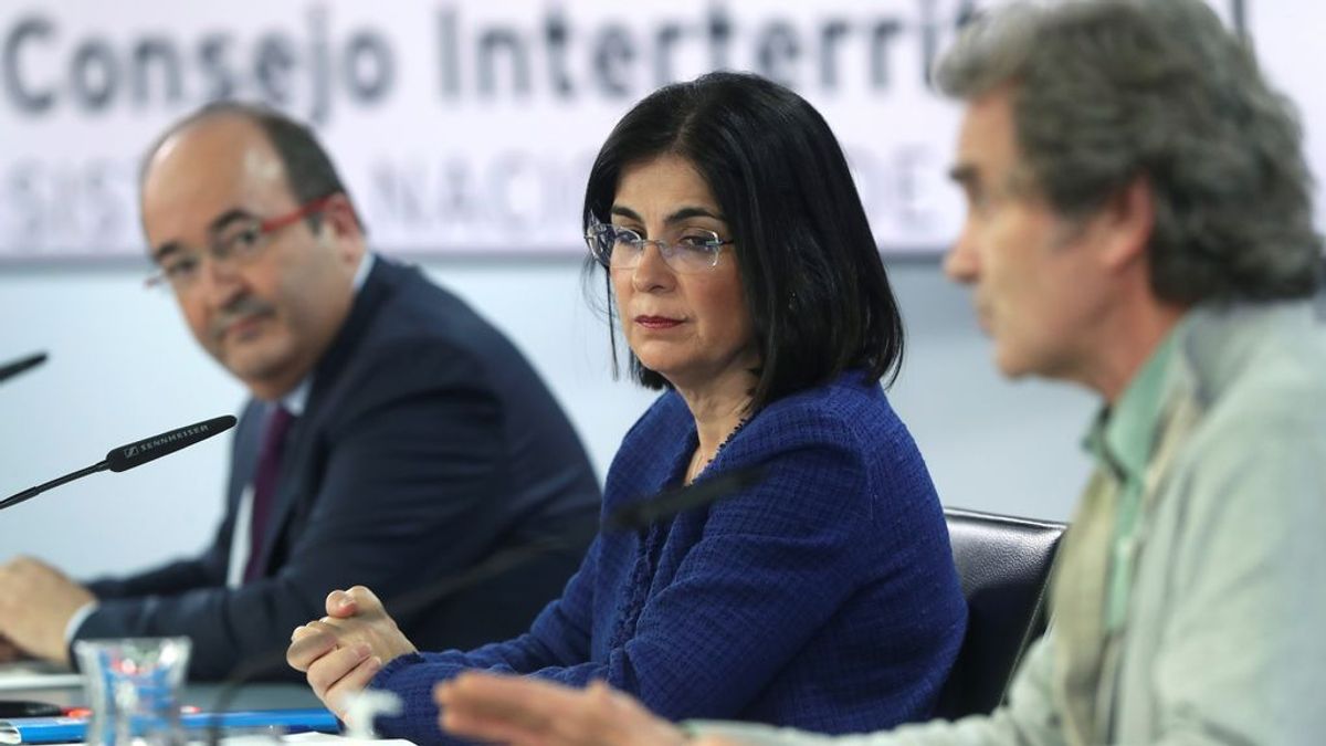Carolina Darias: "Habrá multas para quien se cuele en la vacunación" Carolina Darias: "Habrá multas para quien se cuele en la vacunación"