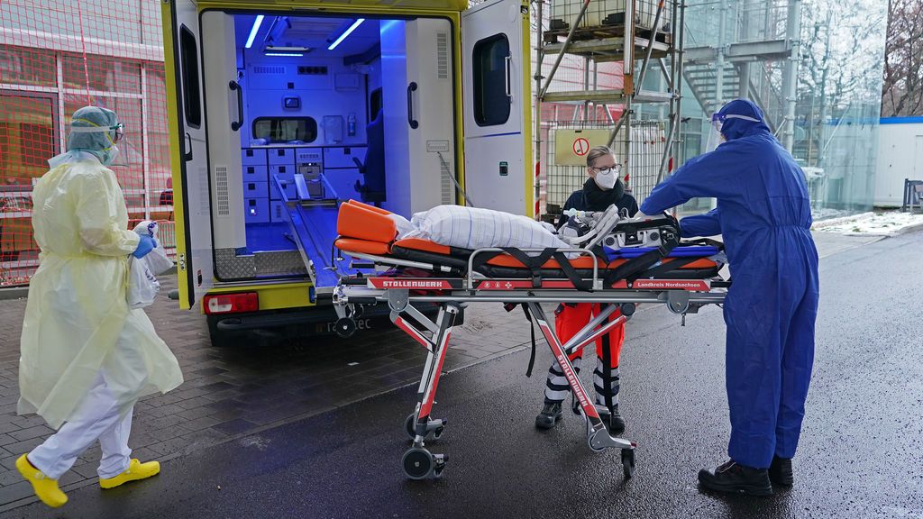 Alemania suma otros 941 muertos por coronavirus y 17.553 nuevos contagios Alemania suma otros 941 muertos por coronavirus y 17.553 nuevos contagios