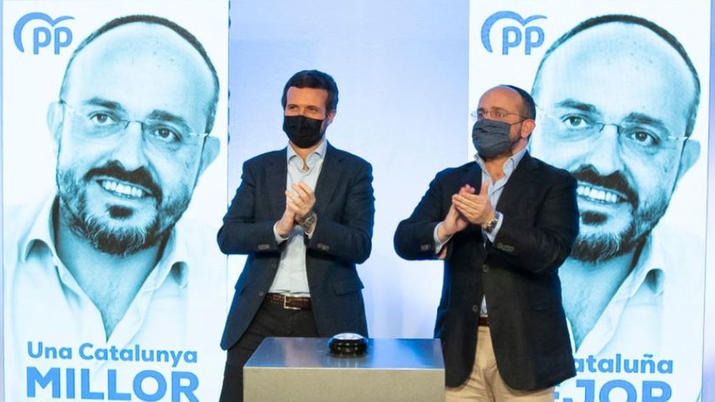 Pablo Casado junto al candidato del PP a la Generalitat, Alejandro Fernández