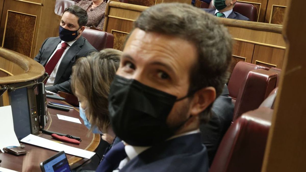 Casado Abascal miden fuerzas en Cataluña y se juegan el liderazgo de la derecha en las elecciones de Cataluña Casado Abascal miden fuerzas en Cataluña y se juegan el liderazgo de la derecha en las elecciones de Cataluña