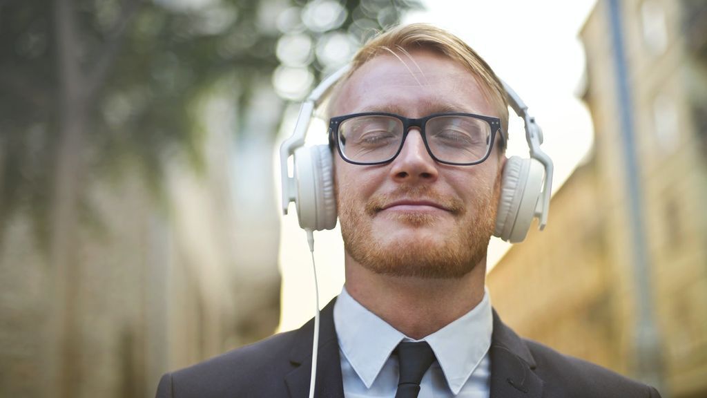 Adéntrate en las ondas: guía para conocer las principales plataformas de podcast