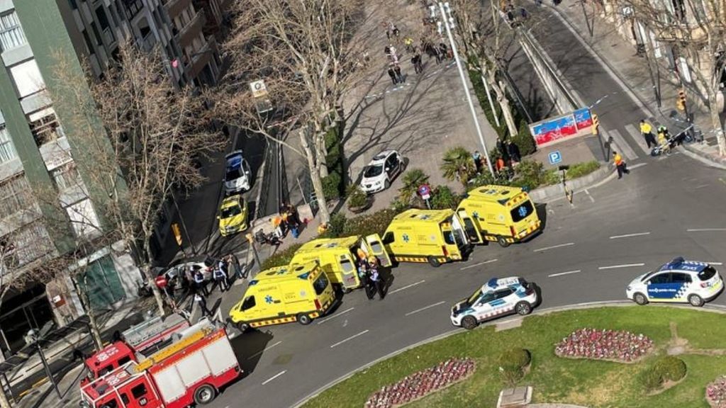 Atropello múltiple en Reus: una anciana pierde el control de su coche y arrolla a ocho personas