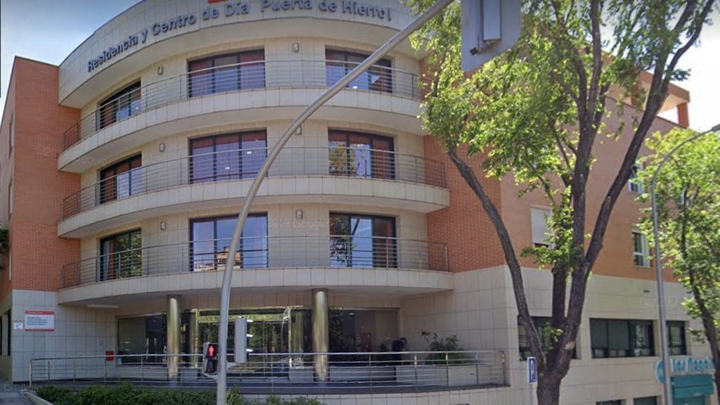 Mueren 10 ancianos por un brote en una residencia en Madrid y hay 8 infectados, dos en el hospital Mueren 10 ancianos por un brote en una residencia en Madrid y hay 8 infectados, dos en el hospital