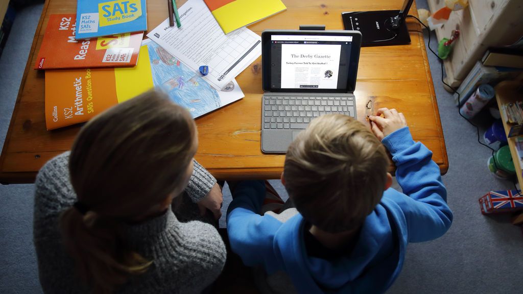 Impacto de la pandemia en la educación: informe británico alerta de consecuencias económicas de por vida para los niños Impacto de la pandemia en la educación: informe británico alerta de consecuencias económicas de por vida para los niños