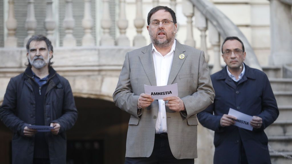 Junqueras garantiza que ERC no aceptará los votos del PSC tras las elecciones catalanas: "Somos incompatibles, sus grandes rivales" Junqueras garantiza que ERC no aceptará los votos del PSC tras las elecciones catalanas: "Somos incompatibles, sus grandes rivales"