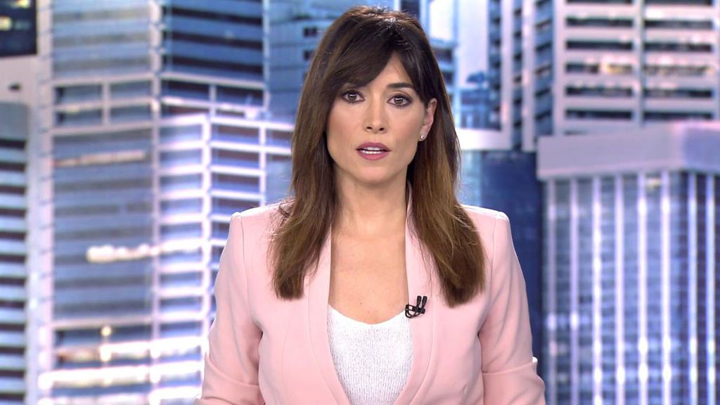 Con Arancha Morales y Laila Jiménez Informativos Telecinco 2021 Matinal 01/02/2021