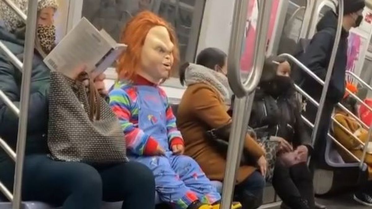 Chucky en el metro