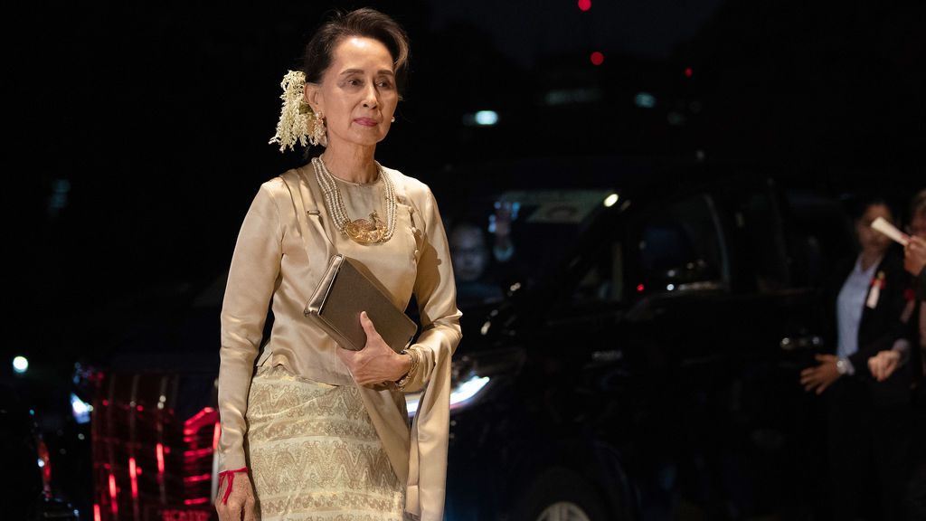 Aung San Suu Kyi, la Premio Nobel de la Paz que acabó enfrentándose a un juicio por genocidio Aung San Suu Kyi, la Premio Nobel de la Paz que acabó enfrentándose a un juicio por genocidio