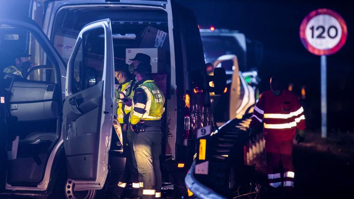 Muere un guardia civil atropellado en un control de movilidad en Asturias: hay otros dos agentes heridos