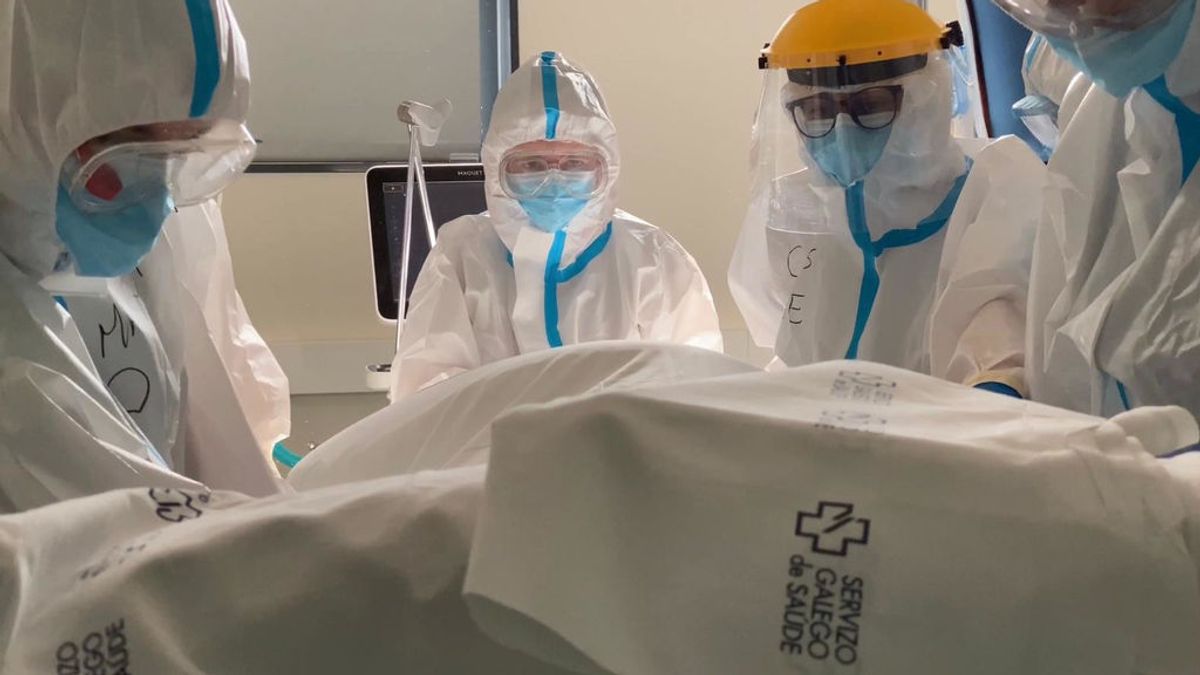 Galicia multiplica por cuatro las hospitalizaciones en un mes y notifica 40 fallecidos, cifra récord de la pandemia Galicia multiplica por cuatro las hospitalizaciones en un mes y notifica 40 fallecidos, cifra récord de la pandemia