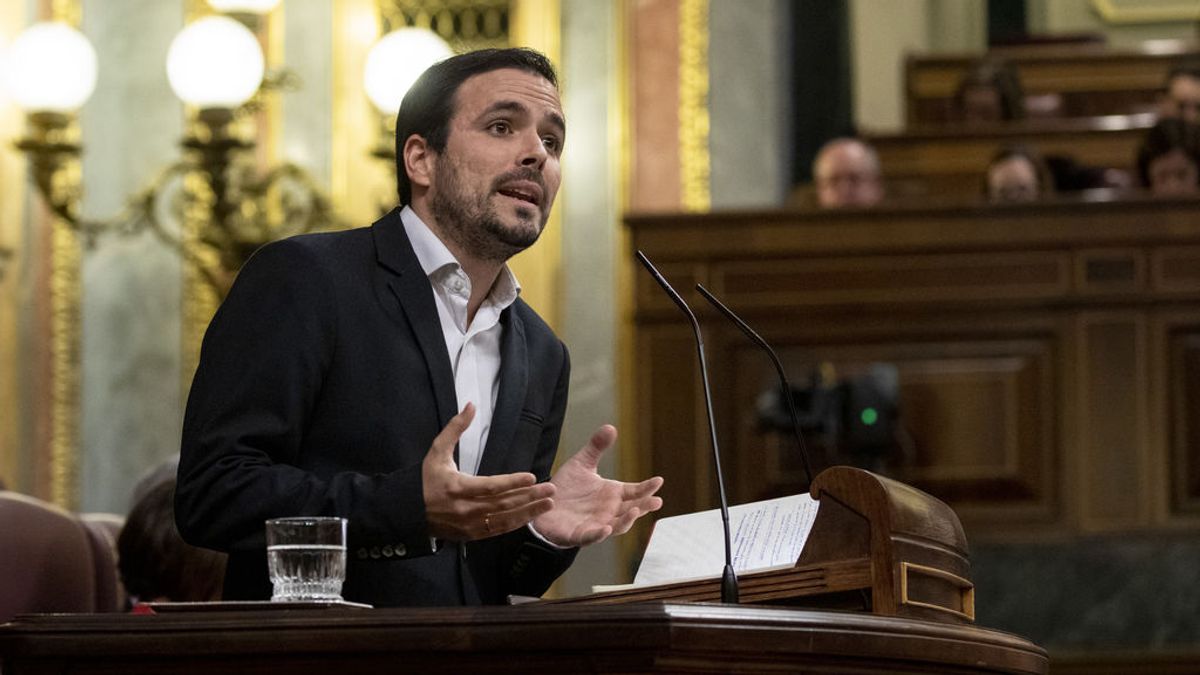 Garzón vincula la subida de la luz al oligopolio eléctrico y descarta rebajar el IVA abaratar su precio