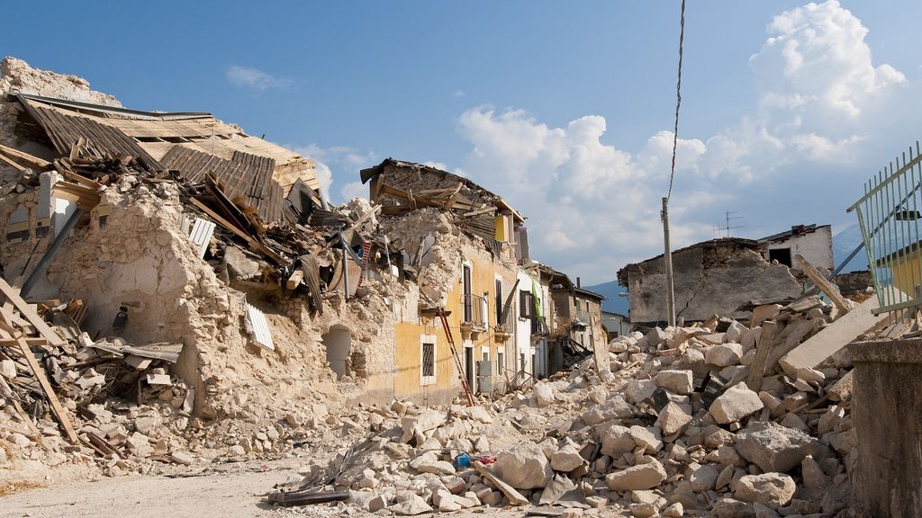 Diferencias entre seísmo y terremoto Diferencias entre seísmo y terremoto