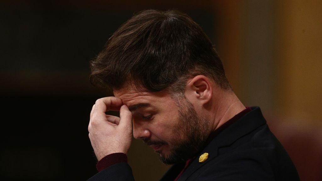 ERC y Junt se declaran la 'guerra fotográfica': usan imagenes de la sesión de control para acusarse mutuamente de pactar con el PSC ERC y Junt se declaran la 'guerra fotográfica': usan imagenes de la sesión de control para acusarse mutuamente de pactar con el PSC