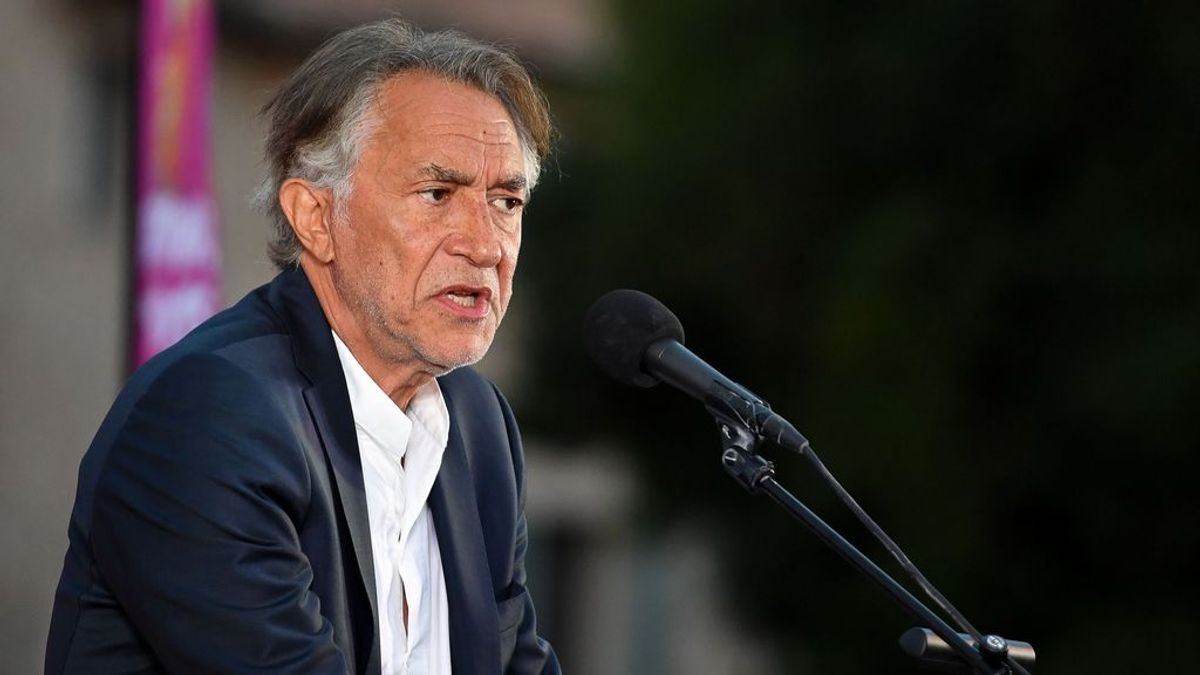 Nuevo caso de incesto en Francia: el actor Richard Berry, acusado de violación por una de sus hijas Nuevo caso de incesto en Francia: el actor Richard Berry, acusado de violación por una de sus hijas