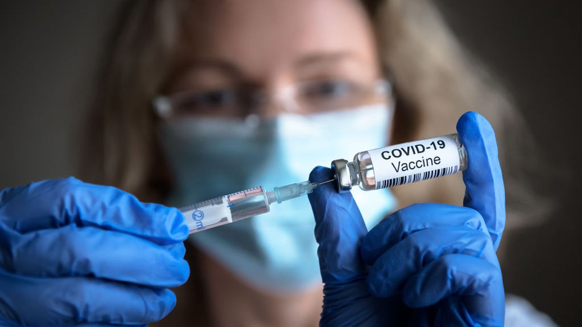 ¿Por qué algunas personas dan positivo en coronavirus aunque se hayan vacunado?
