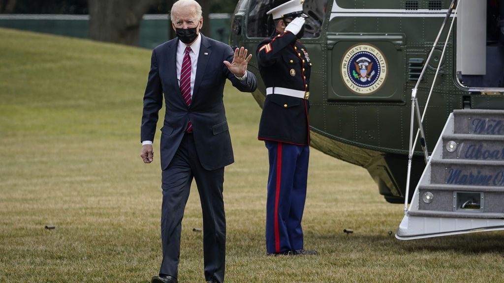 Biden desciende helicóptero Casa Blanca Biden desciende helicóptero Casa Blanca